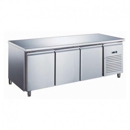 Furnotel - Table réfrigérée inox positive avec évaporateur ventilé - 3 portes - 417 litres - Sans dosseret - GN3101X