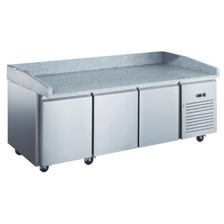 Furnotel - Table à pizza réfrigérée positive en inox avec évaporateur ventilé - 3 portes - 580 litres - PZ3601X